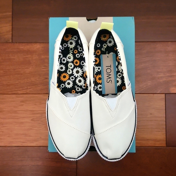 NWT TOMS White Alpargata Boardwalk White Canvas platform espadrilles. Size 6.5. - Picture 5 of 7